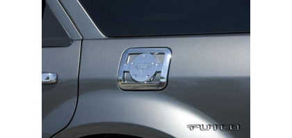 Putco Chrome Fuel Door Cover 05-08 Dodge Magnum